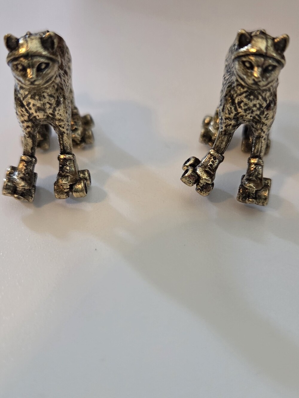 Vintage Style Cat Roller Skates Miniature Figurine Bronze Tone Kitty Skating